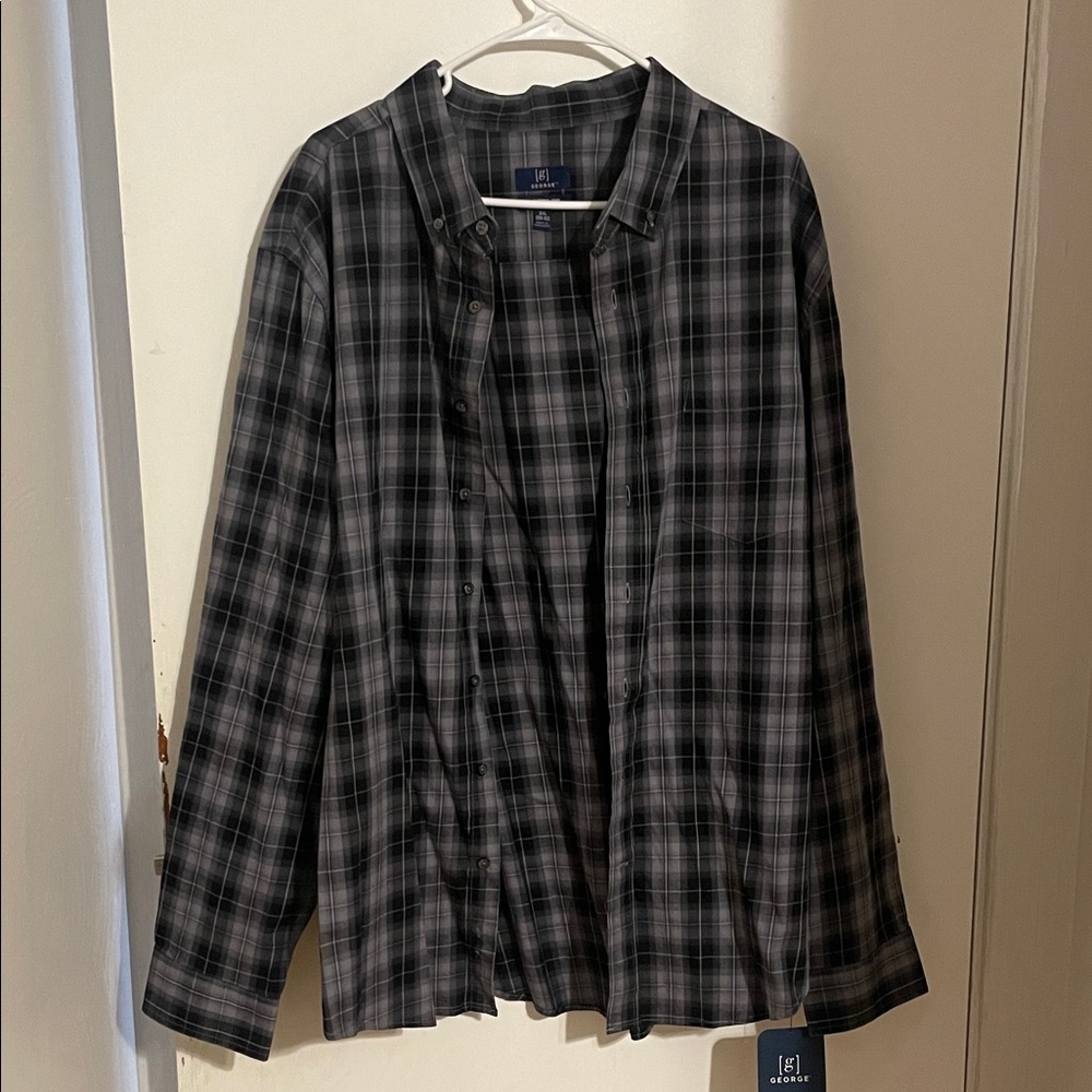Black and Gray Plaid Button-Up Shirt